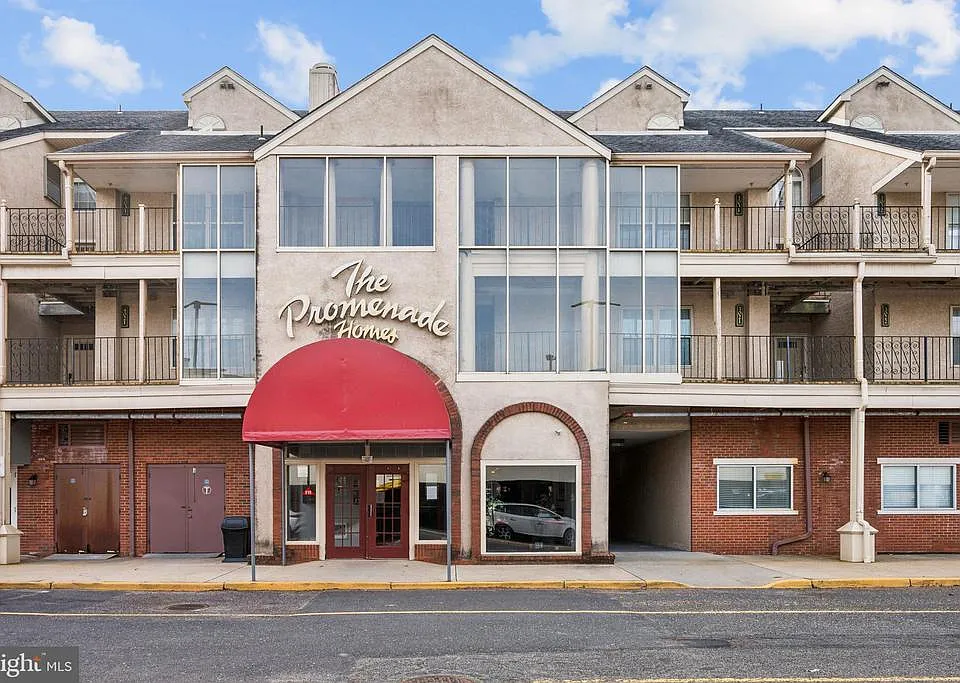 4023 Main St #4023
