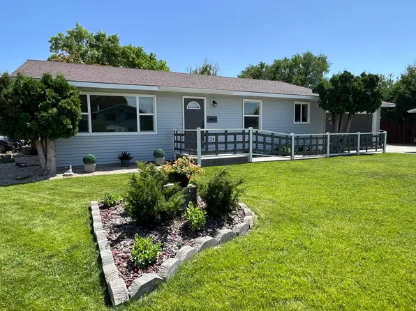 442 Sunlight Dr, Powell, WY 82435