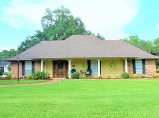9315 Old Jeanerette Rd, Jeanerette, LA 70544