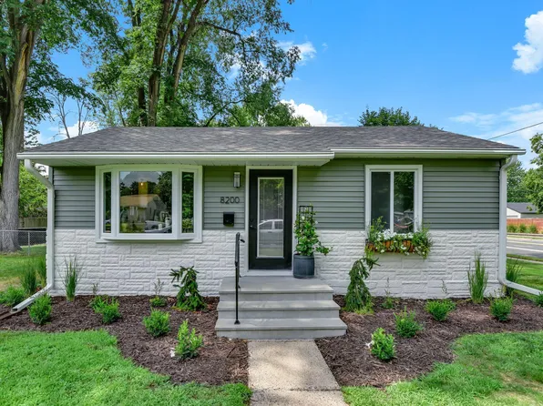 8200 Clinton Ave S, Bloomington, MN 55420