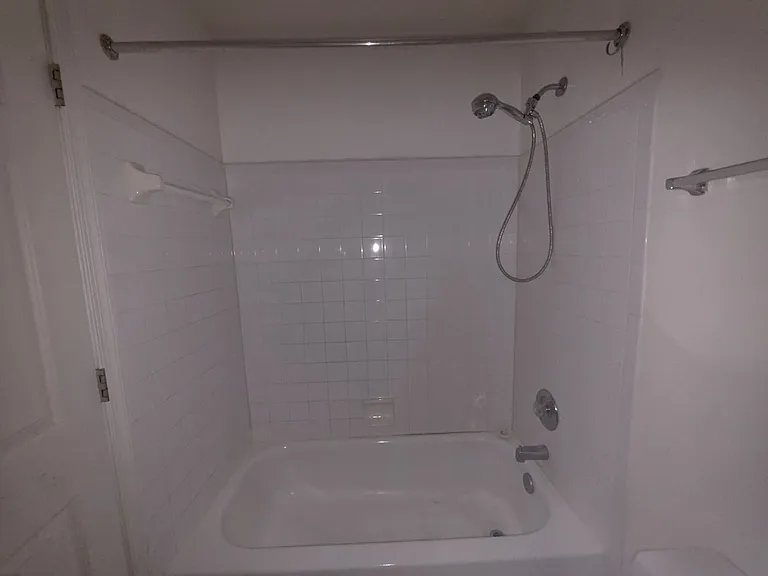 4740 Wainwright Cir — Photo 32