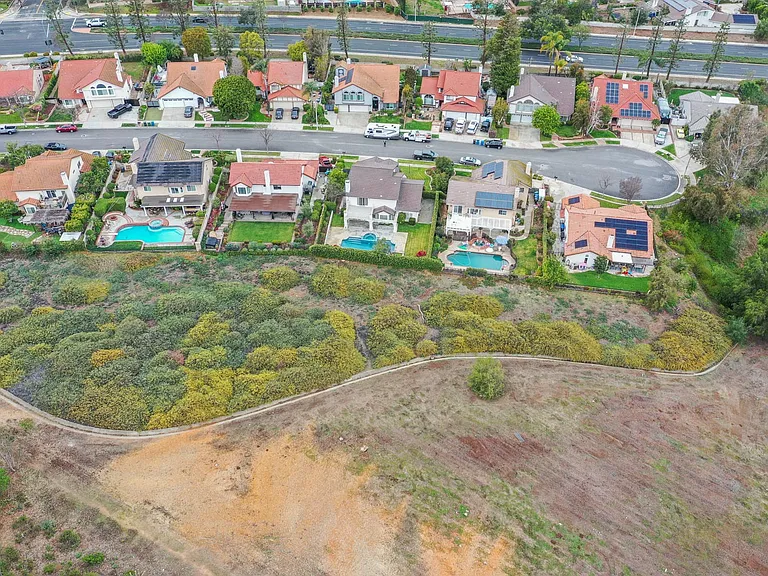 848 Devore Ave — Photo 37