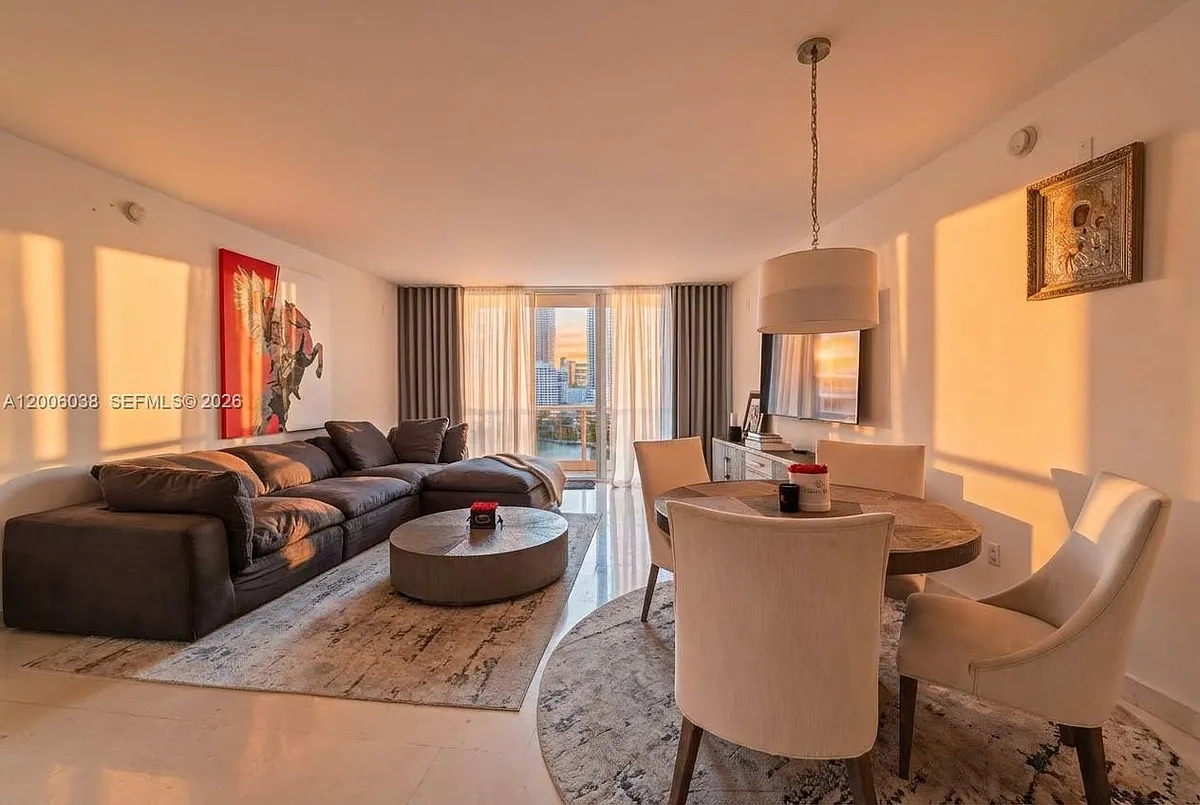 Building Photo - 901 Brickell Key Blvd #1009