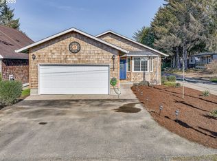 1727 SE 8th St, Lincoln City, OR 97367