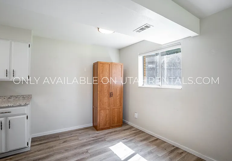 32 E 925 N — Photo 12
