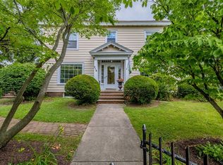 216 Hampton Rd, Syracuse, NY 13203