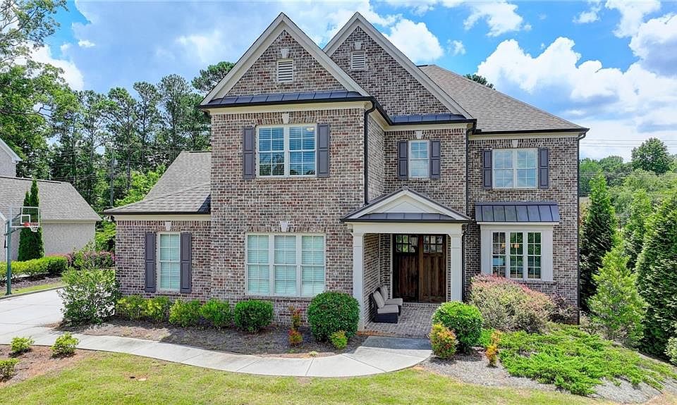 1st image of 380 Pelton Ct