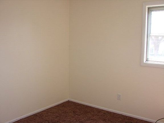 5th image of 1490 McClure St