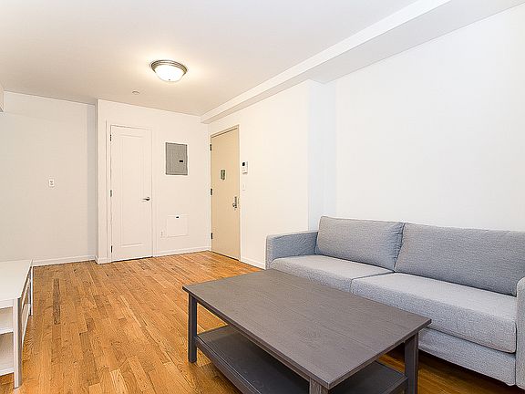 4th image of 424 E 10th St APT 6C