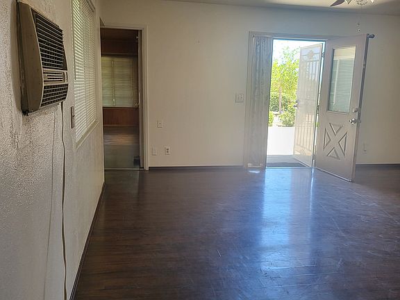 3rd image of 15279 Mojave St