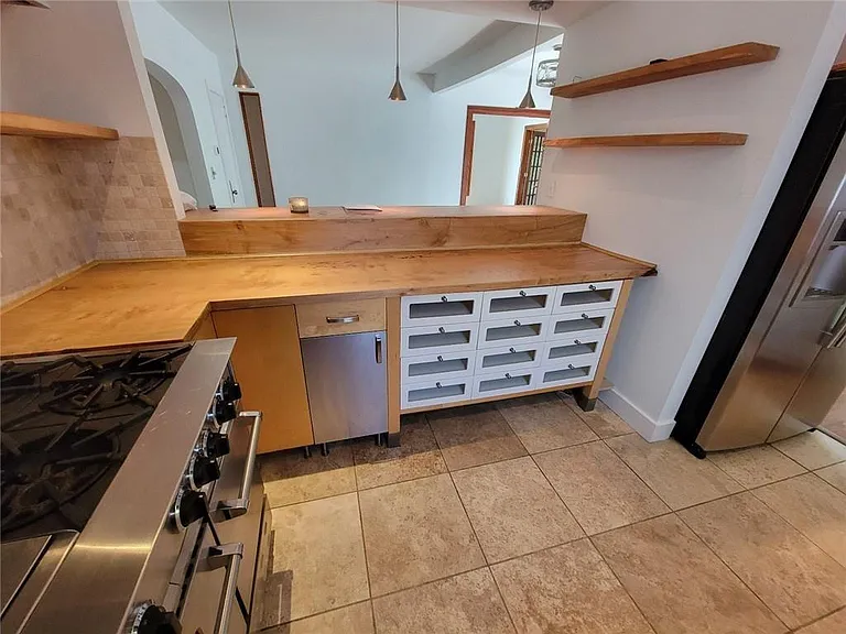 404 Emory Dr NE — Photo 11