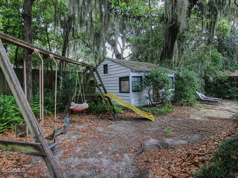 1207 Pine Ave — Photo 30