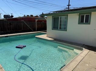 2503 Minnewawa Ave, Clovis, CA 93612