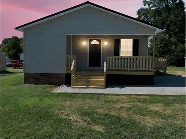 211 Foy Ave, Lexington, NC 27292