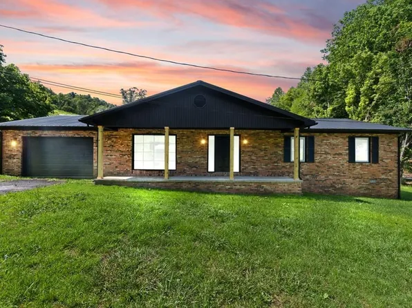 57 Hopson St, Auxier, KY 41602