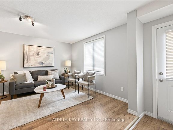 4th image of 1077 Hamilton Rd #4