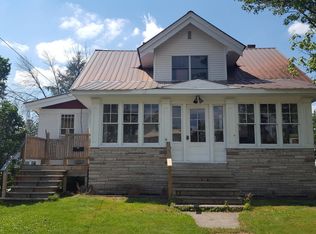 912 Swinton St, Sault Sainte Marie, MI 49783