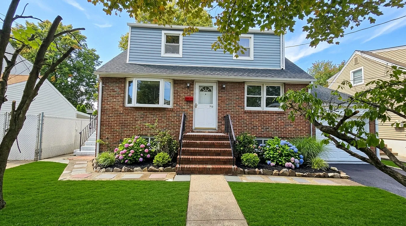 3 bed, 2000 sqft, $3,300 — Photo 1