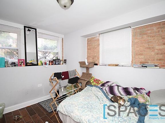 5th image of 1451 W Balmoral Ave #Garden