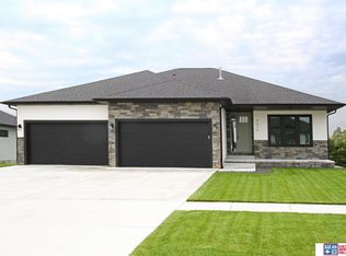 9679 Topher Blvd, Lincoln, NE 68526