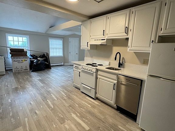3rd image of 52 Washington St #9