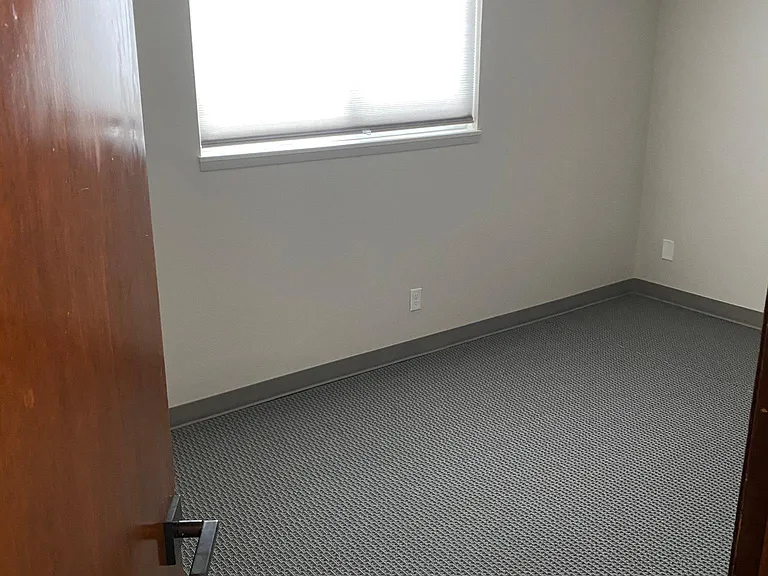 301 S Pine St #202 — Photo 10