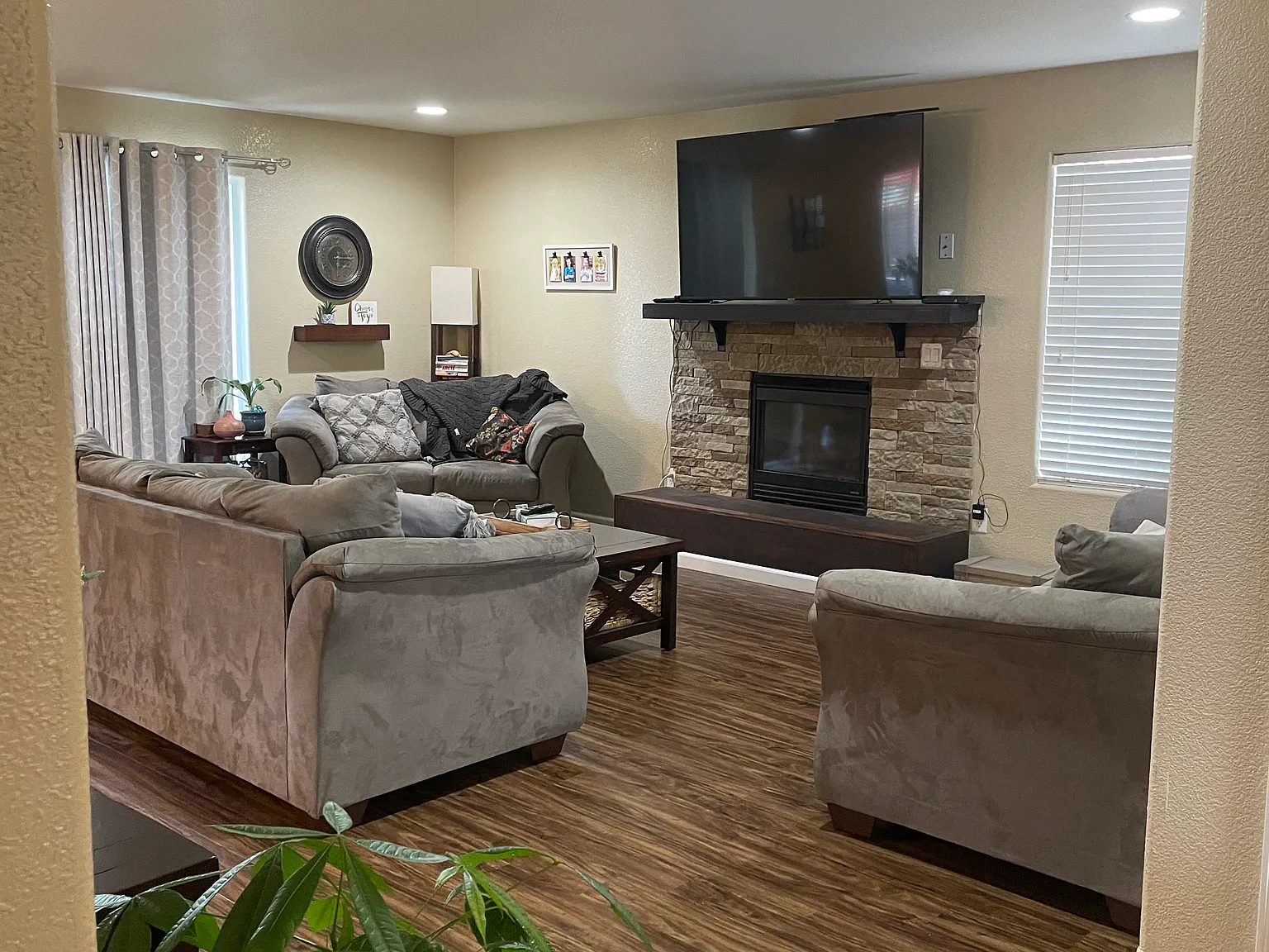 Hope Dr, Central Point — Photo 2