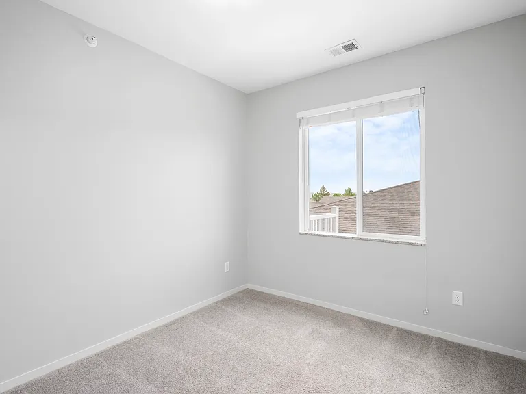 12. Aspen Lofts F - Bed2 12. Aspen Lofts F - Bed2