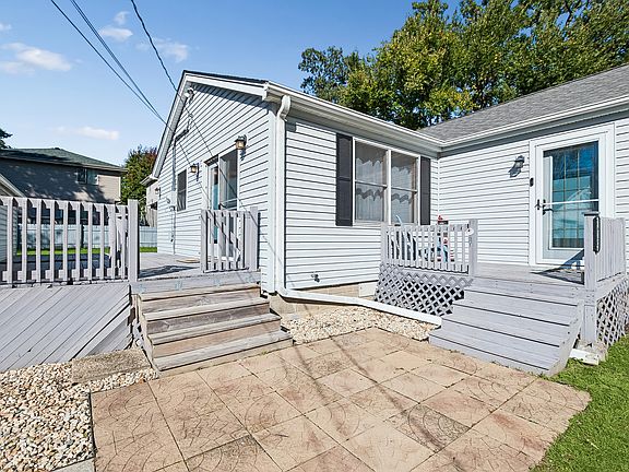 2nd image of 16132 Latrobe Ave