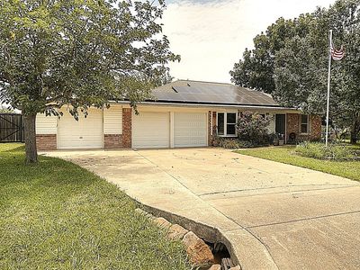 1801 Ann And Dossy Ct, Crowley, TX, 76036