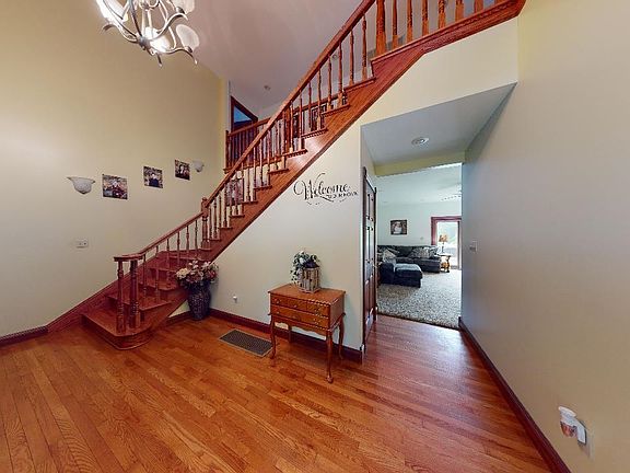 3rd image of 454 Township Road 1329