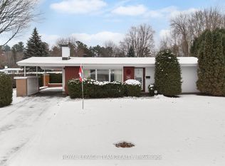 30 Ellery Cres, Ottawa, ON K2H 6M6