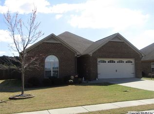101 Glen Oaks Cir, Glencoe, AL 35905
