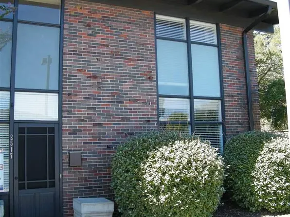 2517 Mountain Brook Cir, Birmingham, AL 35223