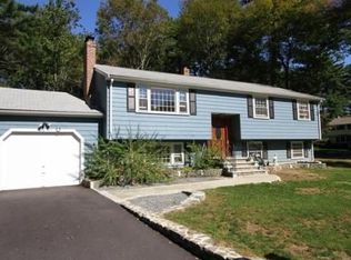25 Chestnut St, Hanover, MA 02339