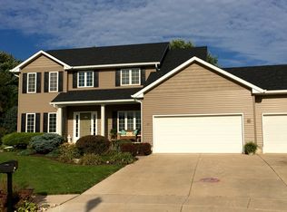 800 W Davies Ct, Eldridge, IA
