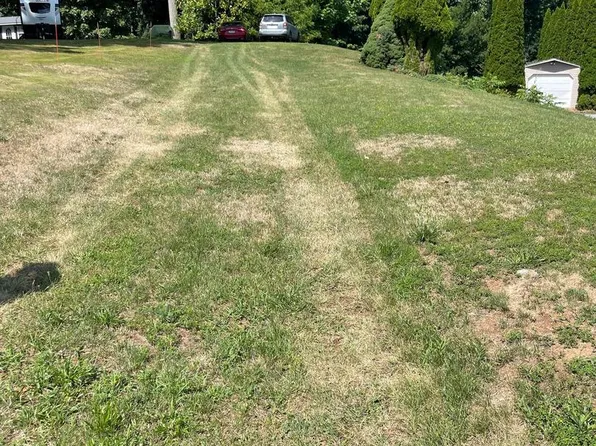 327 Hibernia Rd, Coatesville, PA 19320