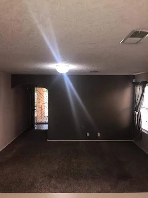 3 bed, 1244 sqft, $1,800 — Photo 4