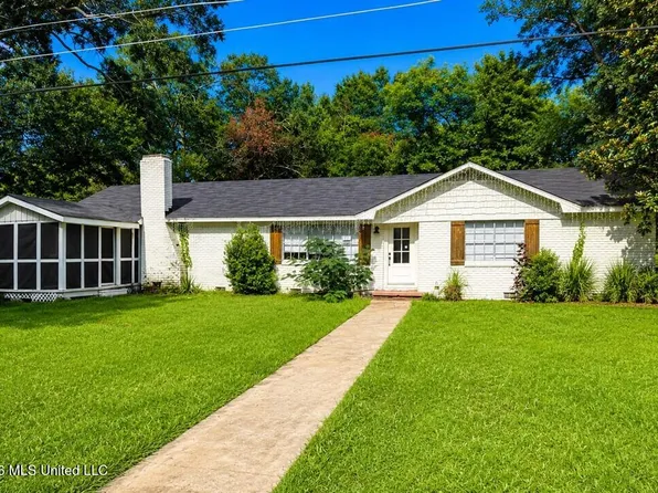 401 3rd Ave NE, Magee, MS 39111