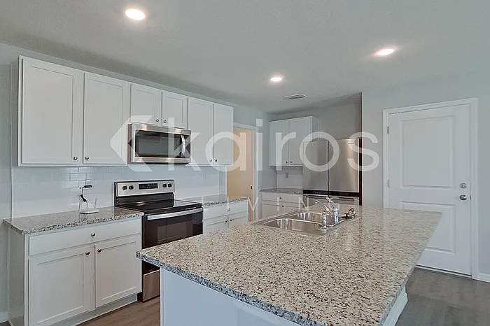 8740 SW 43rd Ter — Photo 5