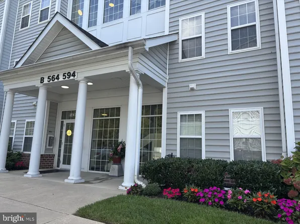 594 Hopkins Landing Dr, Essex, MD 21221