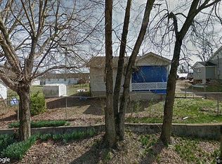 609 Spring St, Philadelphia, TN 37846