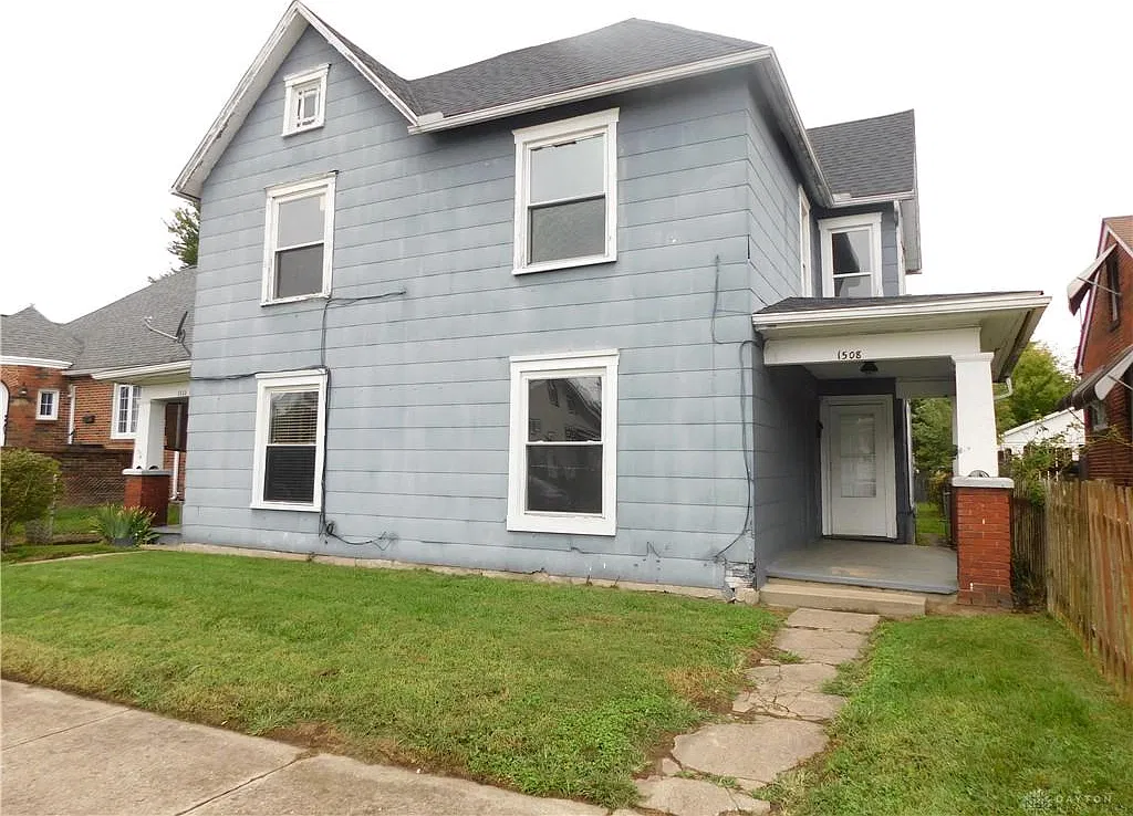 2 bed, 1.0 bath, 1100 sqft, $900 — Photo 1