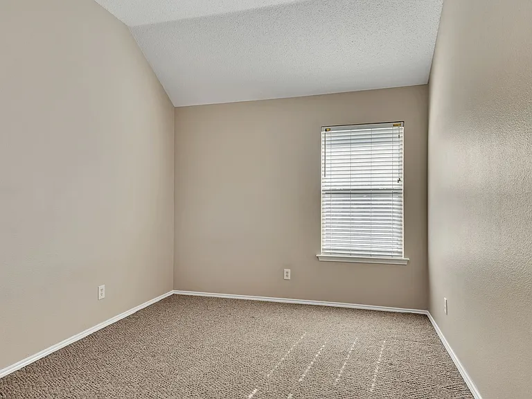 9112 Tyne Trl — Photo 27