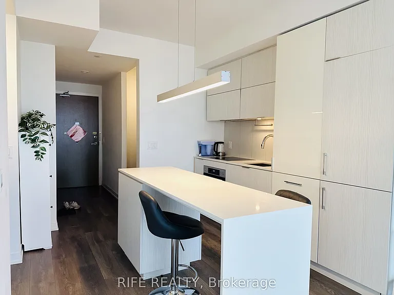 20 Richardson St #3411 — Photo 4