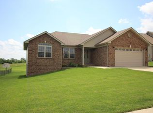 221 S Rushmore Dr, Vine Grove, KY 40175