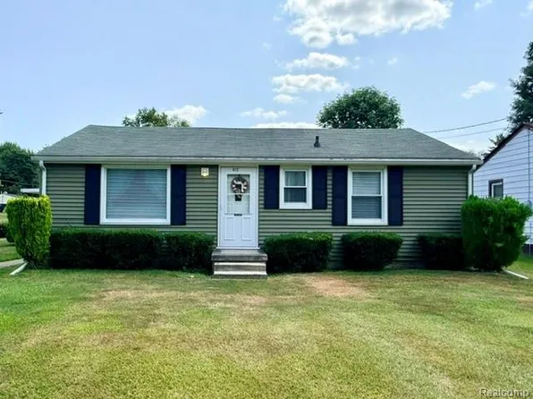 6212 Roberta St, Burton, MI 48509