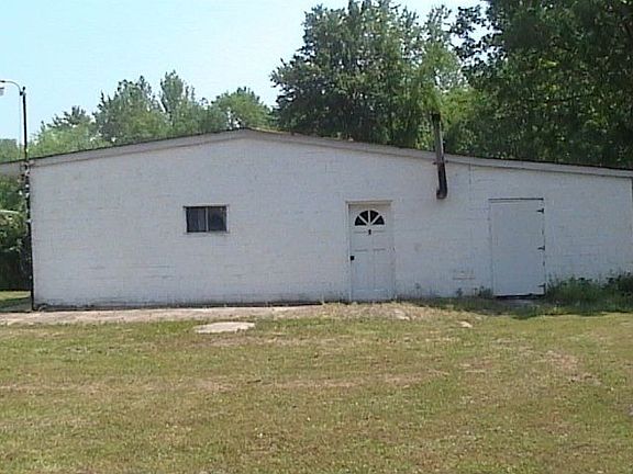 Side view of Garage