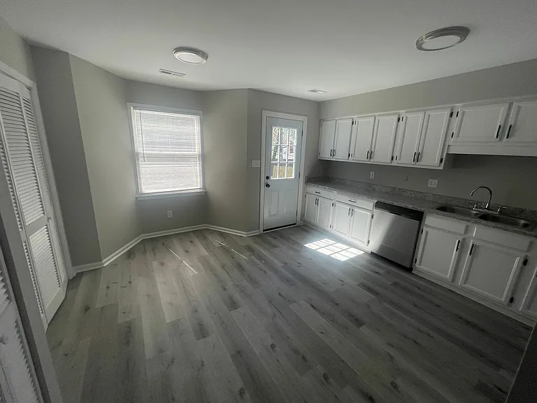5319 Grovewood Pl #&-733 — Photo 2