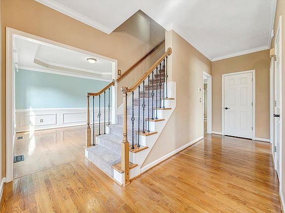 4th image of 7706 Hollins Court Cir